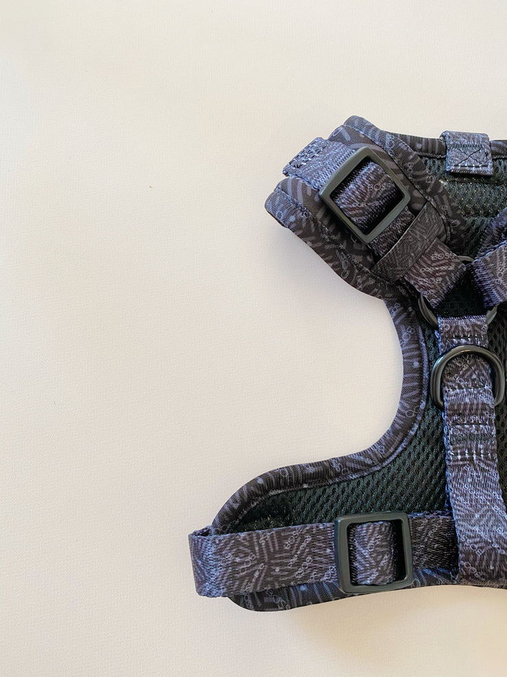Signature Label Black/Slate - Adjustable Chest Harness